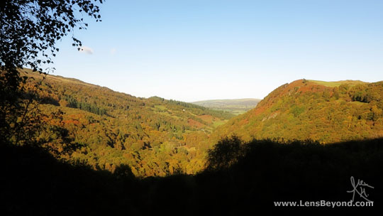 Hanging valley of Afon Crafnant in autumn
